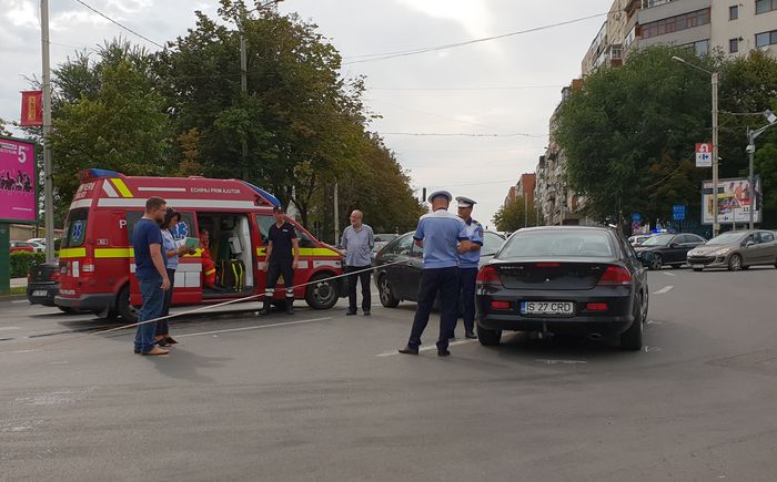 Accident Grav In Targu Cucu Autoturism Acroșat De O Ambulanță In