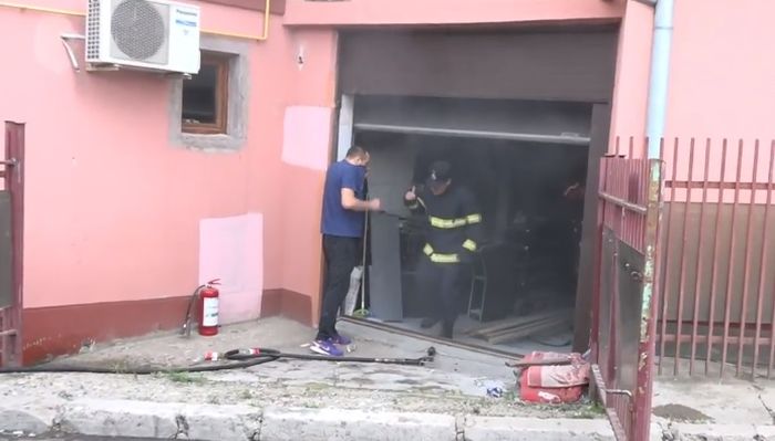 incendiu doi baieti
