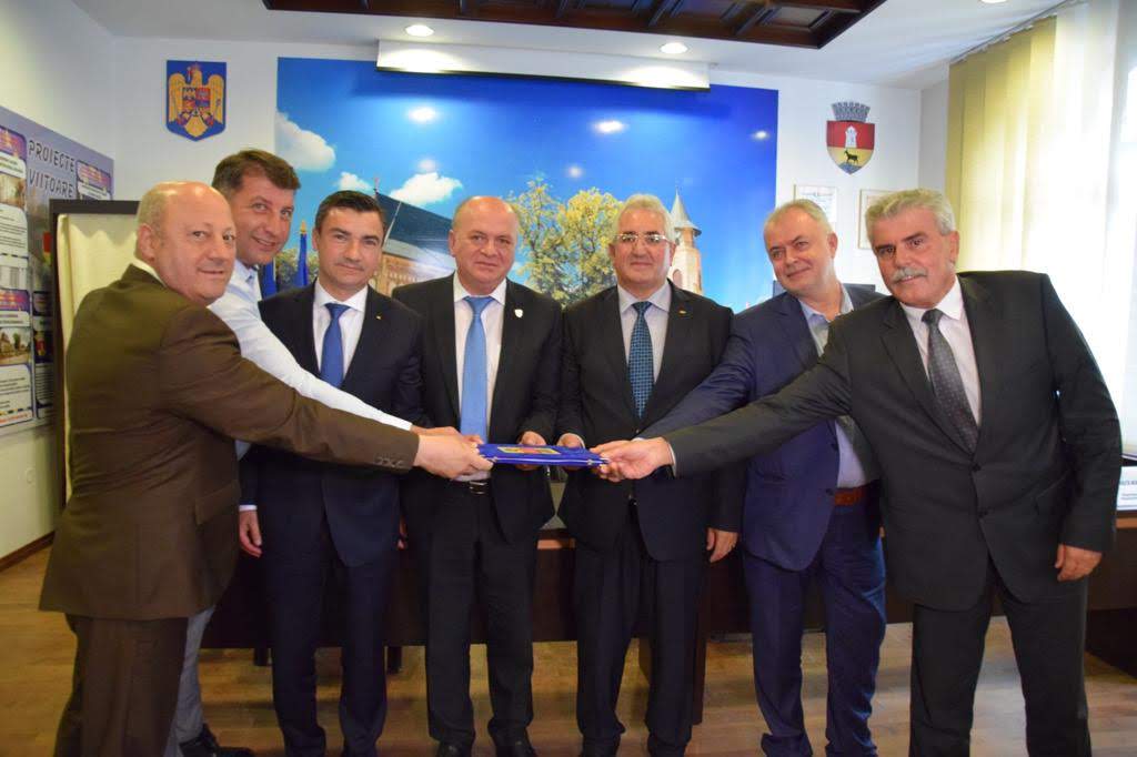 Semnare acord infiintare Asociatia Moldova se dezvolta_2 (1)
