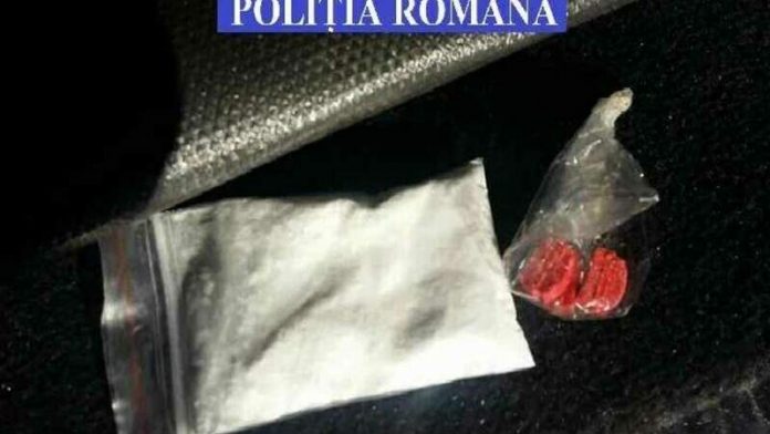 dcc2f4b946d7530eb6bb5bb20eedeb61_L