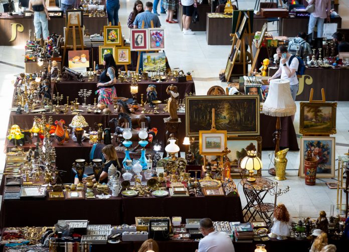 Palas Iasi_Targ de Arta si Antichitati_01